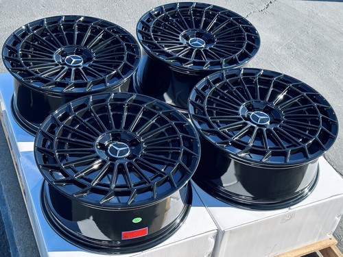 Staggered rims black - 20",