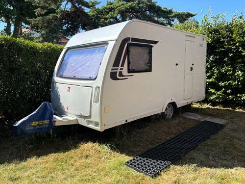 Touring caravan lunar - caravan, venus