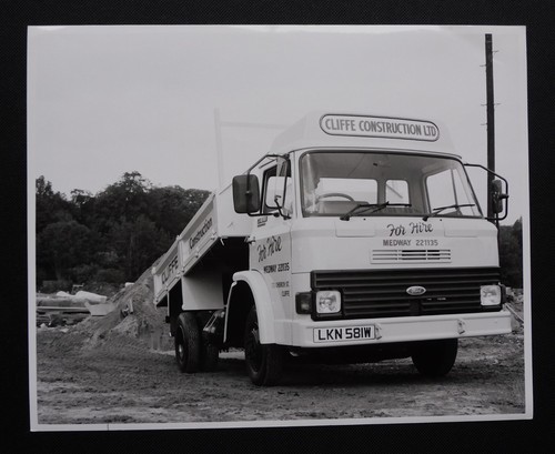 Ford motor truck d series - ford,