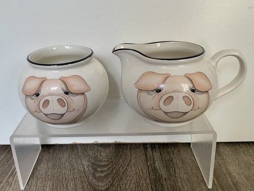 Arthur wood pottery pig - arthur,