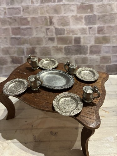Dolls house scale - house,