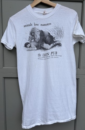 Vintage 70s the lion pub - vintage,