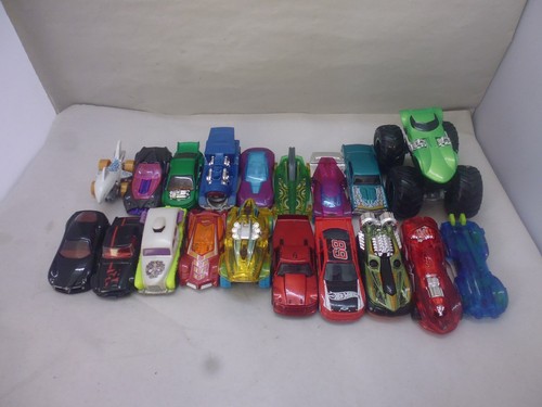 Job lot nineteen hot - of,