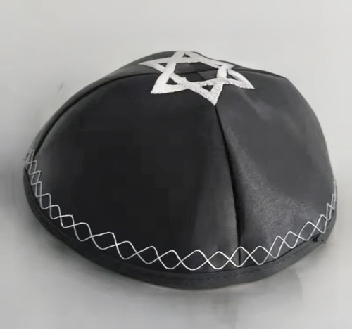 Black velvet star - black,