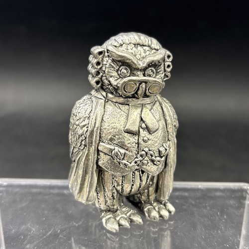 Owl pin cushion barrister - pin,