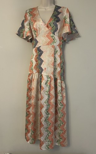 Never fully dressed zig zag - fully,