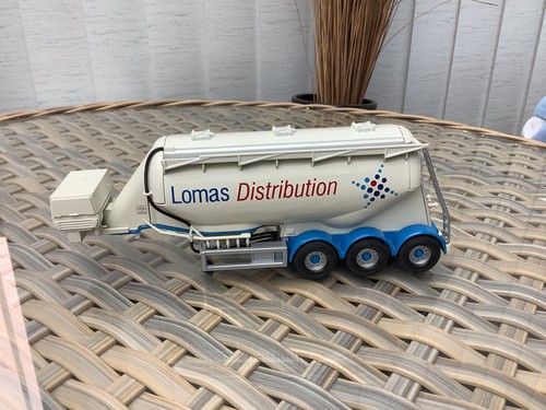 Corgi model truck scale - model,