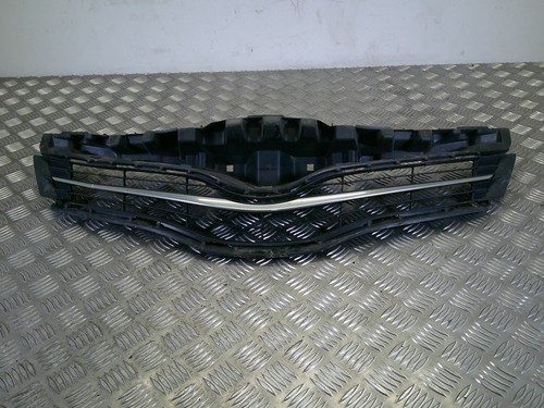 Toyota yaris vvt front - toyota,