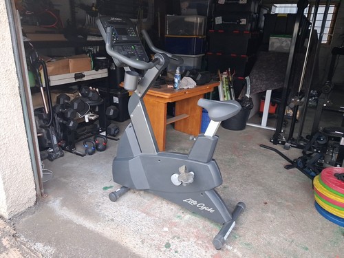 Life fitness cycling machine - life,