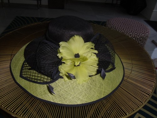 Stunning ladies huge wide - huge, 20"