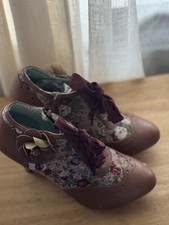 Joe Browns. Tapestry Pattern