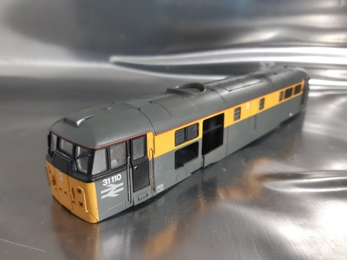 Hornby r2421 class - r2421,