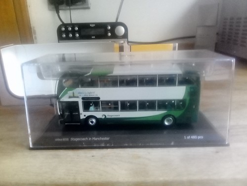 Cmnl ukbus 6035 alex dennis - 6035, alex/dennis