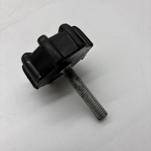 Handlebar clamp screw for