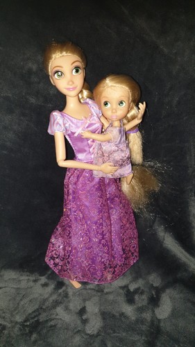 Disney store barbie type - store,