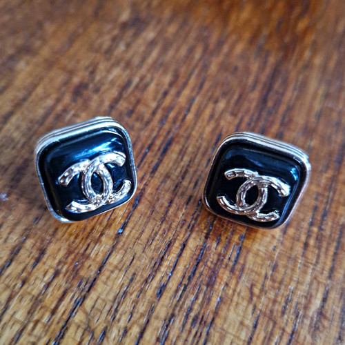 Chanel logo square stud - chanel, cc