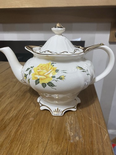 Sadler vintage teapot yellow - vintage,