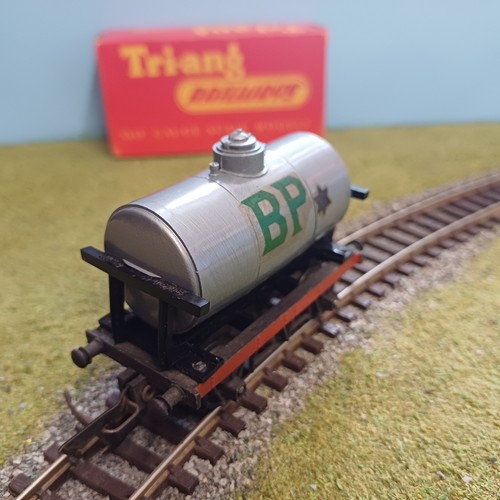 Tri ang r12 shell tanker - r12,