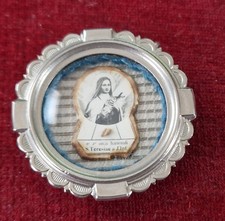 E053)SIlvered brass reliquary