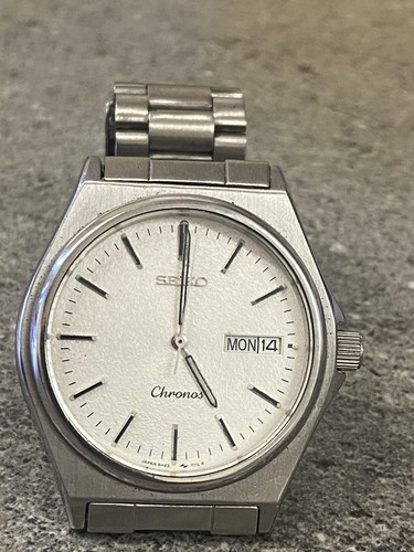 Beautiful matt white dial - matt,