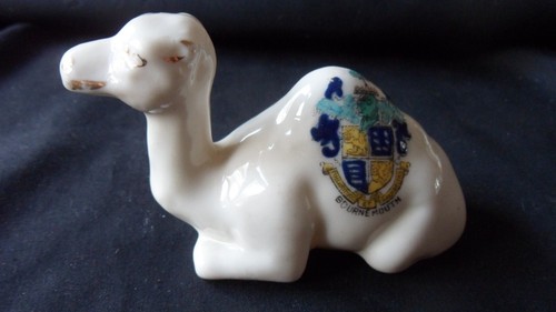 Coronet crested china laying - coronet,