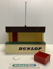 SCALEXTRIC TRI-ANG 1960s A202 CREAM 'DUNLOP' PIT STOP BUILDING / GARAGE 1.32