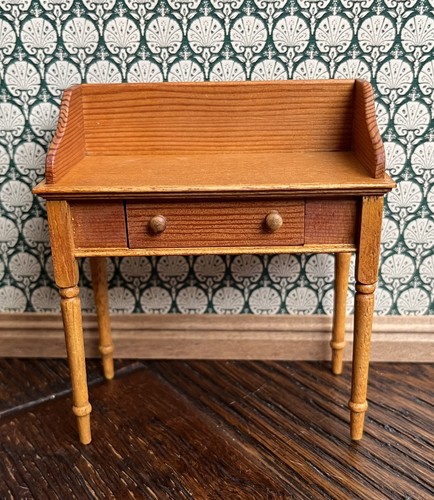 Dolls house artisan victorian - artisan,