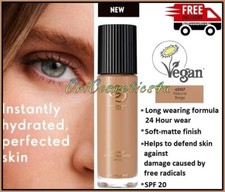 Oriflame Giordani Gold Long Wear Mineral Foundation Natural Beige  - Damaged Box