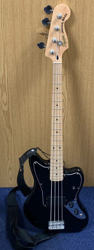Squier fender - (so4),