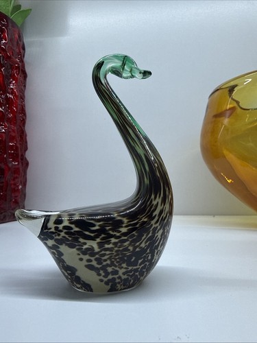 Avondale glass swan - avondale,