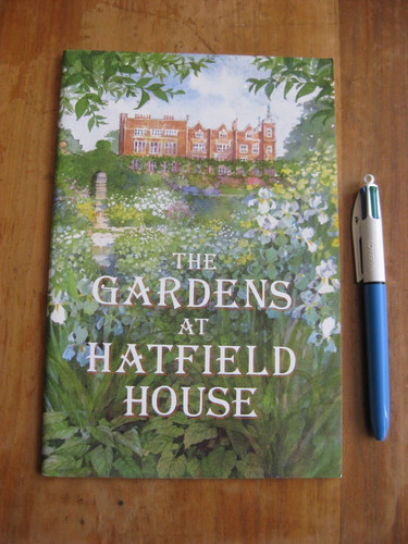 The gardens hatfield house - gardens,