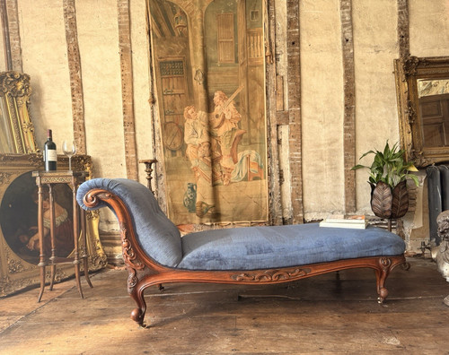 Rare elegant antique walnut - elegant,