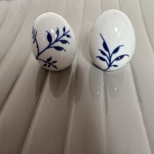 Pair royal copenhagen salt - copenhagen,
