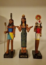 Set of 3 Collectible Figures -