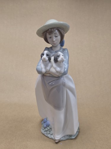 Lladro nao what - what, an