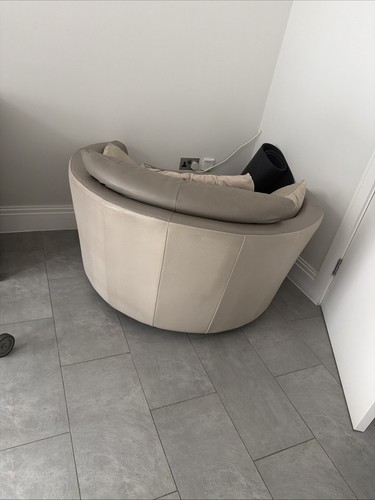 Love seat swivel spinning - love,