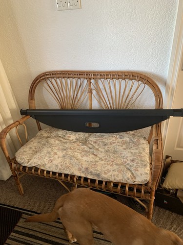 Rear parcel shelve never used - rear,