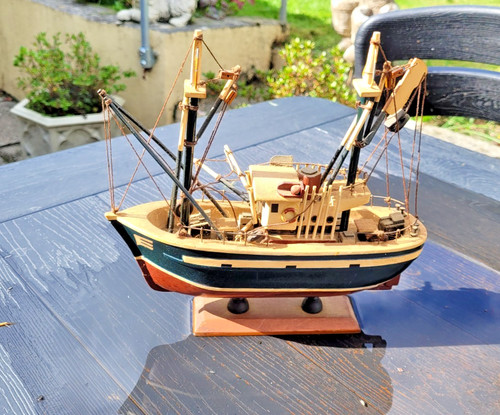 Wooden model fishing - wooden,