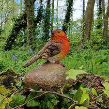 Robin on a Stone Resin Garden