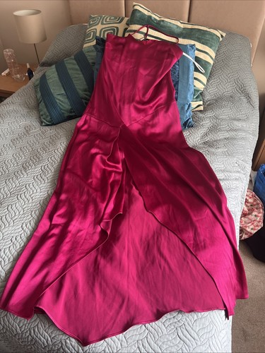 Stunning halston heritage - halston,