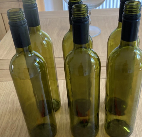 Empty wine glass bottles - 6x,