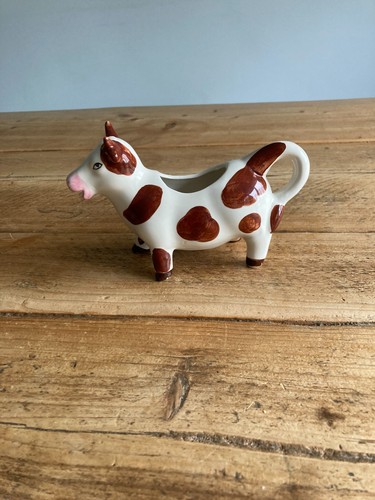 Cow milk cream jug novelty - cow,