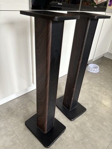 Vintage hifi speaker stands - bw,