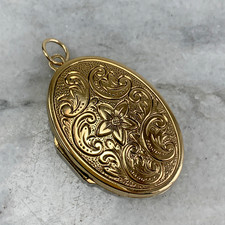 9 ct Gold Locket Floral