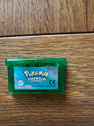 Pokemon emerald gba - pokemon,