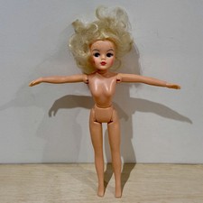 Vintage Pedigree Sindy Doll