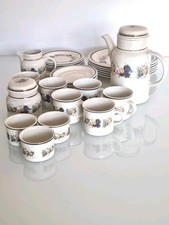 Royal Doulton Harvest Garland Lambethware.  30 Piece Set VGC