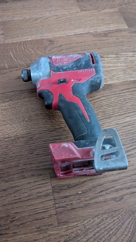 Milwaukee m18 18v - milwaukee,
