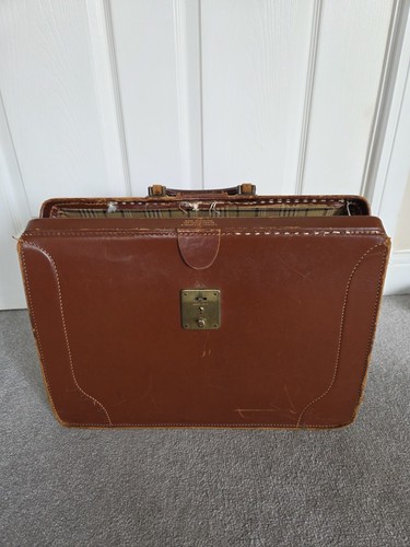 Pendragon vintage brown - pendragon,