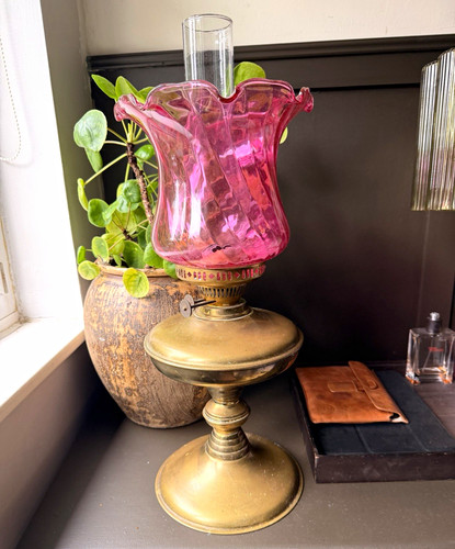 Vintage victorian oil lamp - vintage,